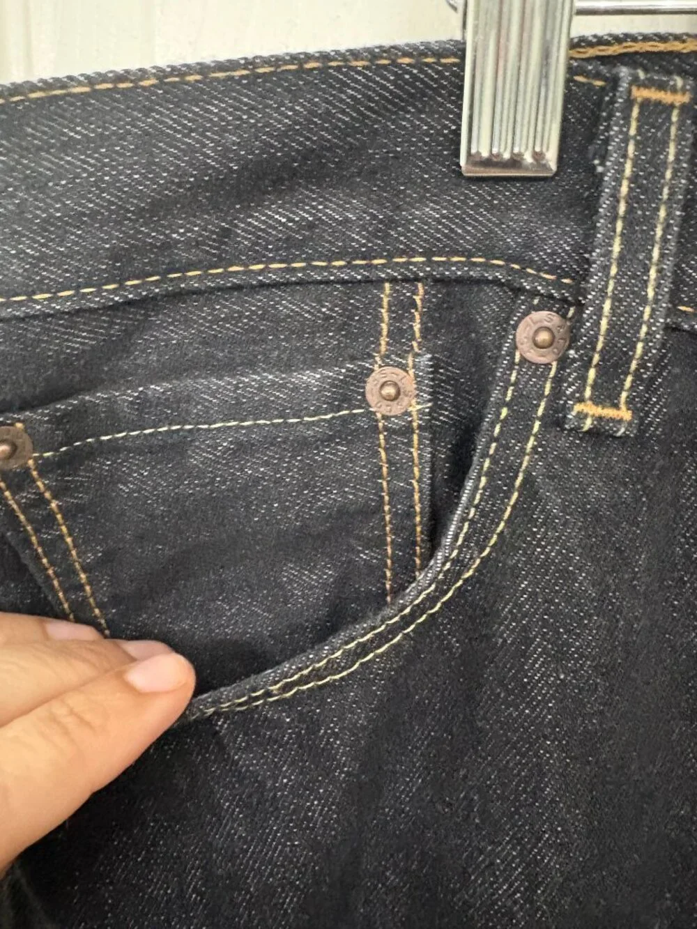 🛍️ Levi’s 501 Original Fit Dark Wash Raw Denim Jeans W36 L32